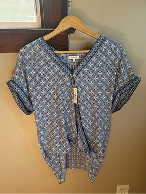 Max Studio Blue Printed Short-Sleeve High Low Blouse